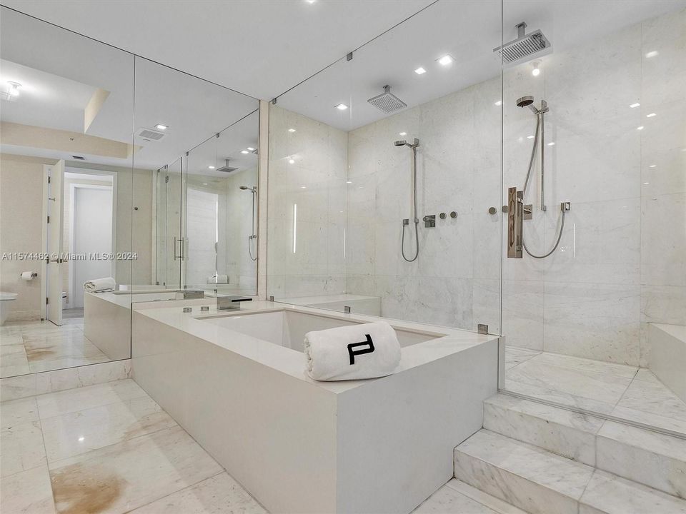 待售: $5,545,000 (4 贝兹, 4 浴室, 4071 平方英尺)