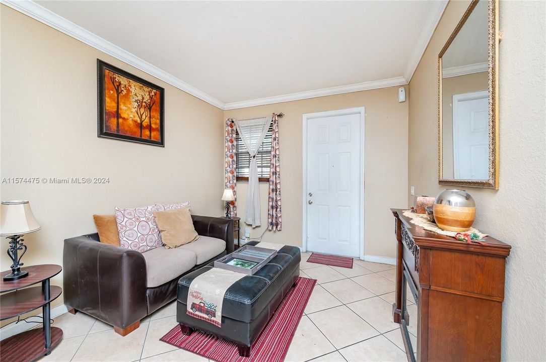 Active With Contract: $355,000 (4 beds, 2 baths, 1592 Square Feet)