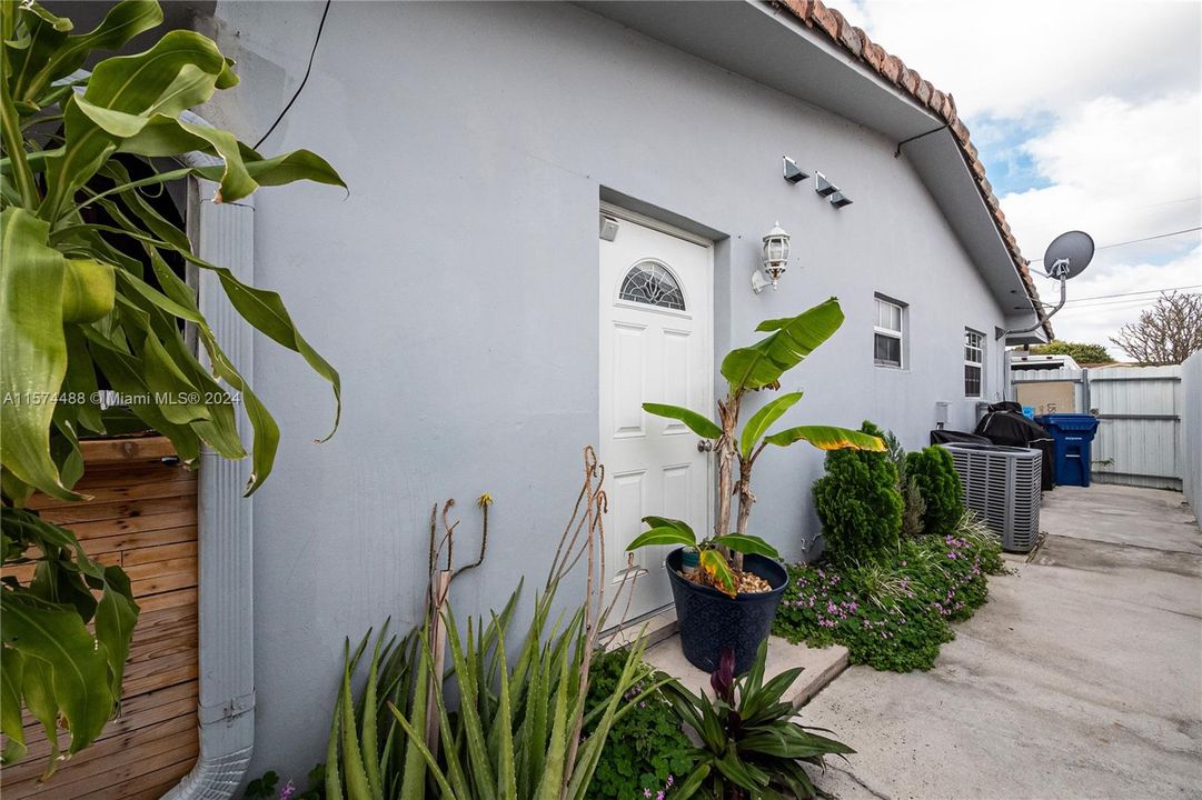 Active With Contract: $790,000 (0 beds, 0 baths, 2413 Square Feet)