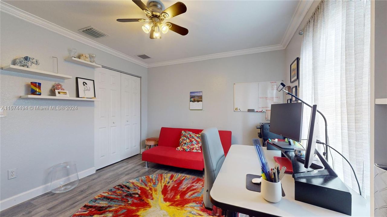 Active With Contract: $660,000 (4 beds, 2 baths, 1944 Square Feet)