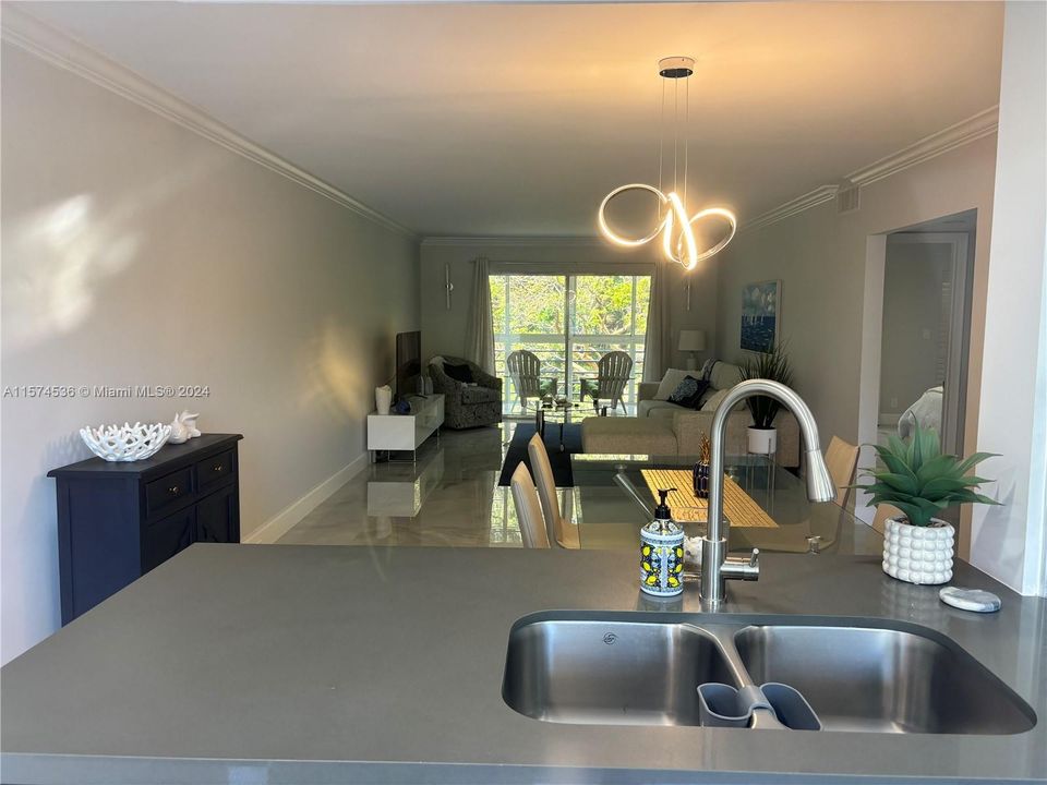 Recently Sold: $284,900 (2 beds, 2 baths, 1156 Square Feet)