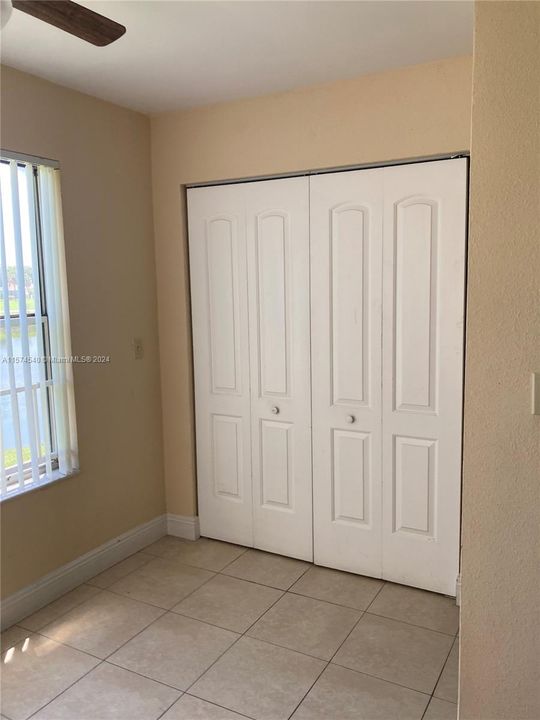 For Rent: $1,750 (1 beds, 1 baths, 712 Square Feet)