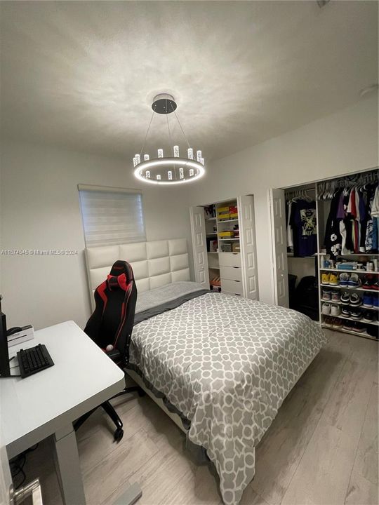 Recently Sold: $670,000 (4 beds, 2 baths, 1793 Square Feet)