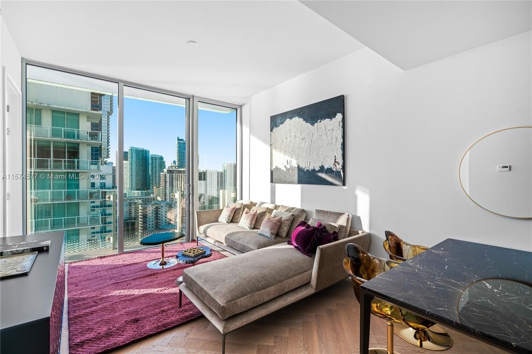 For Sale: $870,000 (1 beds, 1 baths, 775 Square Feet)