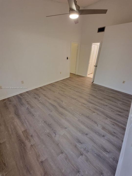 For Rent: $2,800 (2 beds, 2 baths, 1160 Square Feet)