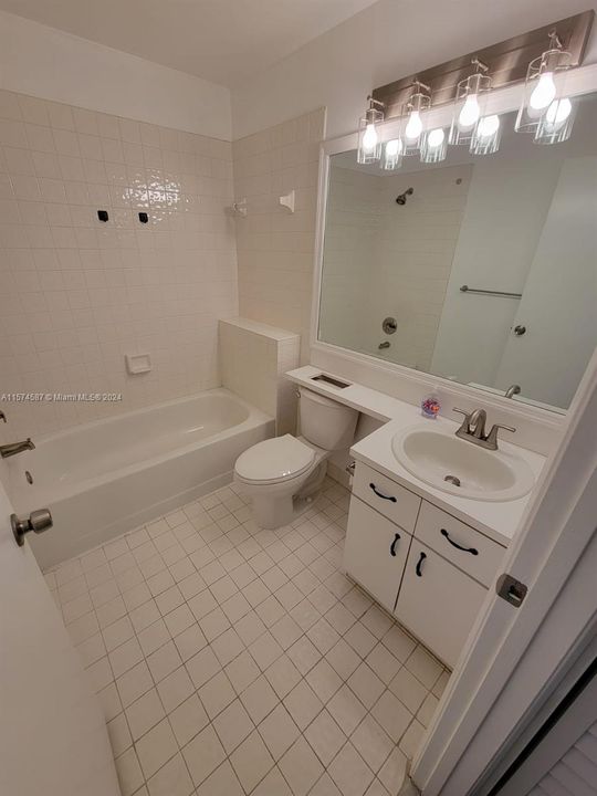 出租: $2,800 (2 贝兹, 2 浴室, 1160 平方英尺)