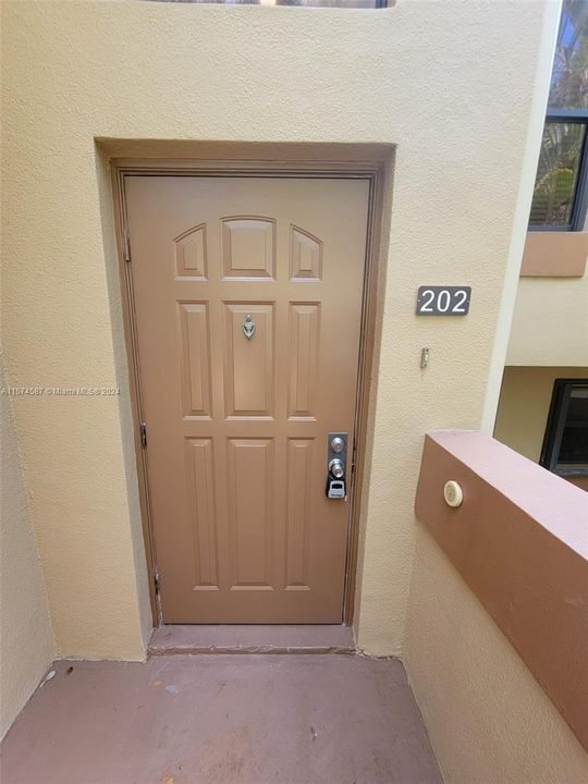 For Rent: $2,800 (2 beds, 2 baths, 1160 Square Feet)