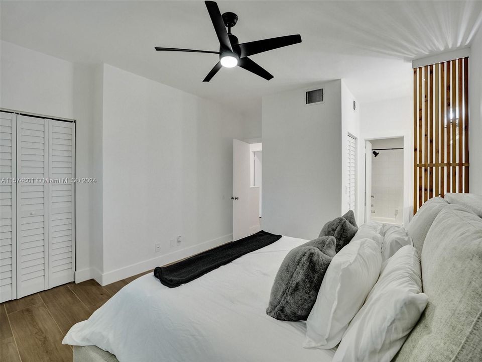 Active With Contract: $499,000 (2 beds, 2 baths, 1261 Square Feet)