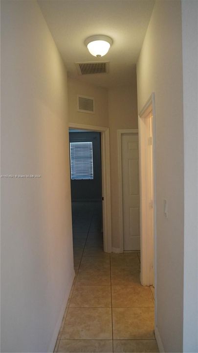 Active With Contract: $2,950 (3 beds, 2 baths, 1303 Square Feet)