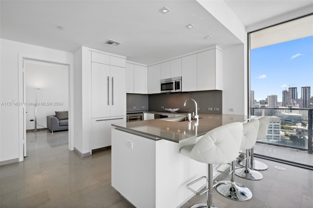 For Sale: $1,199,000 (2 beds, 2 baths, 1265 Square Feet)