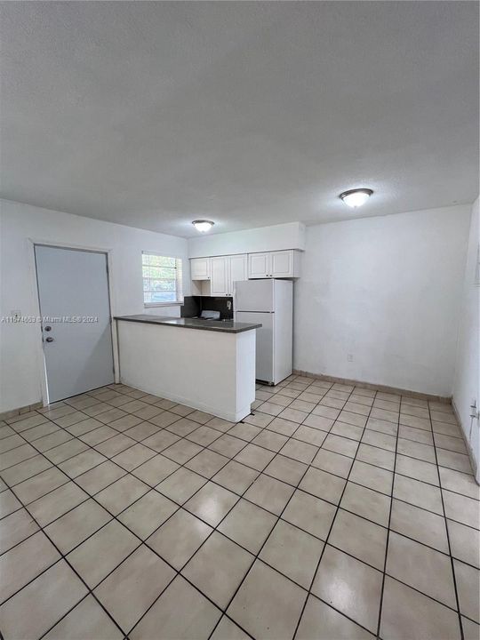For Rent: $1,600 (1 beds, 1 baths, 0 Square Feet)