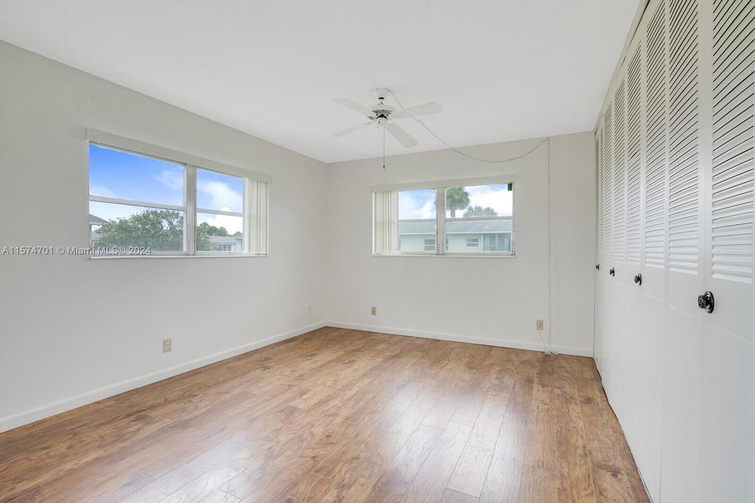 Active With Contract: $1,450 (1 beds, 1 baths, 662 Square Feet)