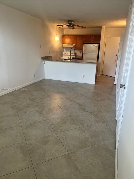 For Rent: $1,500 (1 beds, 1 baths, 464 Square Feet)