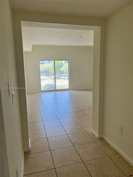 Active With Contract: $3,099 (3 beds, 2 baths, 1256 Square Feet)
