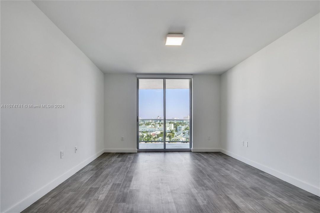 Active With Contract: $5,314 (2 beds, 2 baths, 1346 Square Feet)