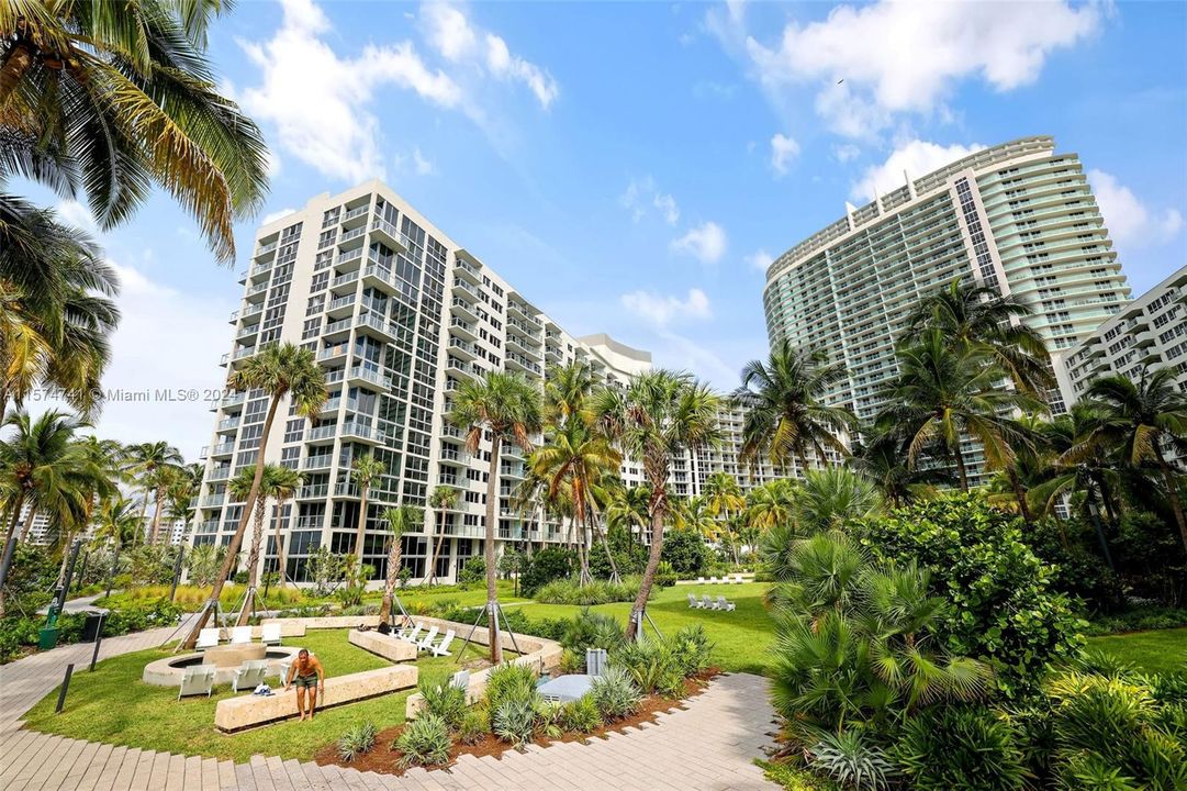 Active With Contract: $5,314 (2 beds, 2 baths, 1346 Square Feet)
