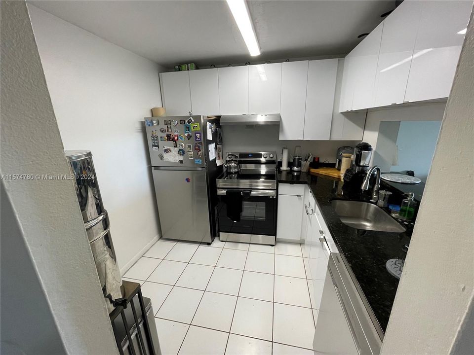 For Sale: $185,000 (2 beds, 2 baths, 1175 Square Feet)