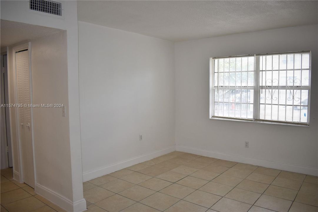 For Rent: $1,500 (1 beds, 1 baths, 2911 Square Feet)