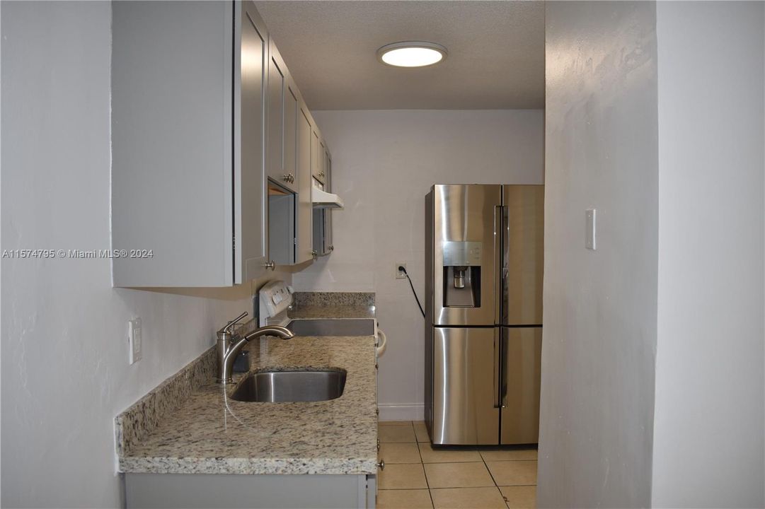 For Rent: $1,500 (1 beds, 1 baths, 2911 Square Feet)