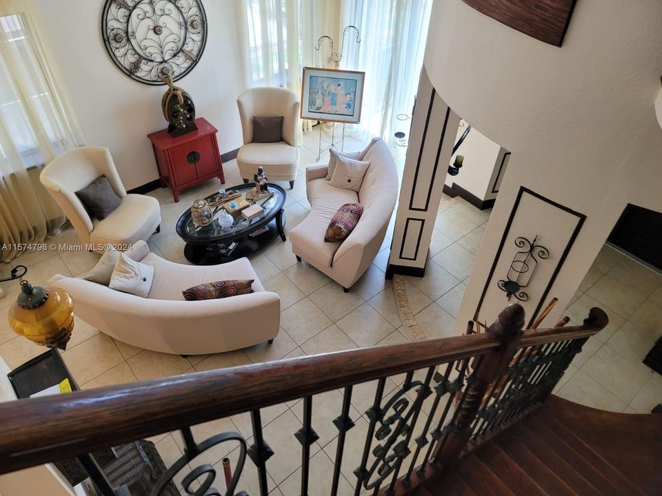 Recently Rented: $6,500 (5 beds, 4 baths, 3210 Square Feet)