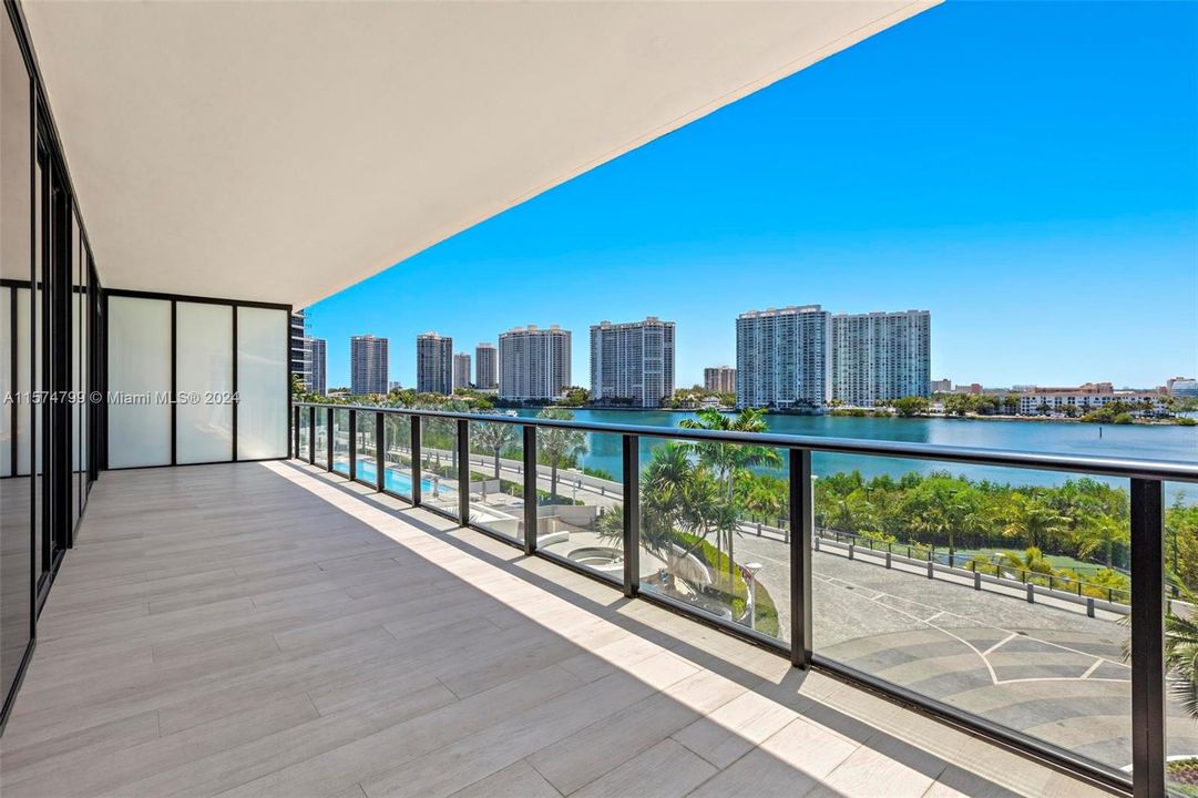 For Sale: $3,600,000 (3 beds, 4 baths, 2626 Square Feet)