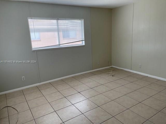 Active With Contract: $123,000 (1 beds, 1 baths, 517 Square Feet)