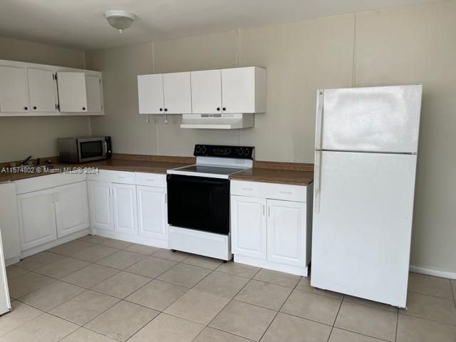 Active With Contract: $123,000 (1 beds, 1 baths, 517 Square Feet)