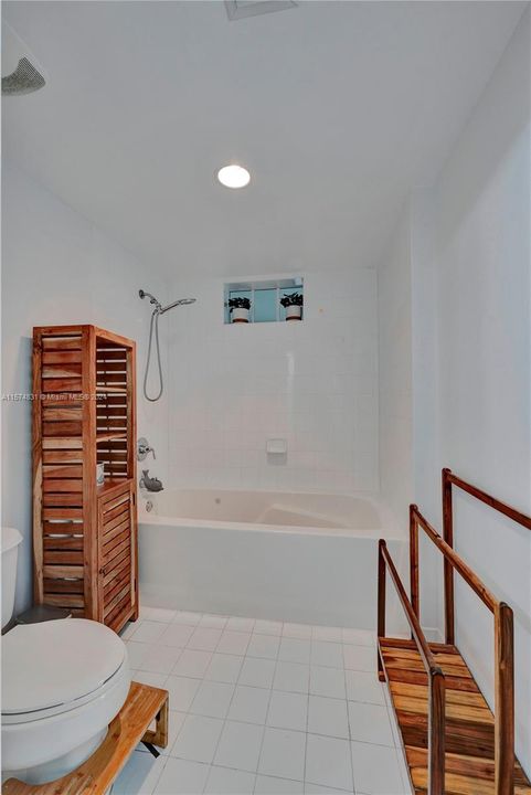 待售: $412,000 (2 贝兹, 2 浴室, 1114 平方英尺)