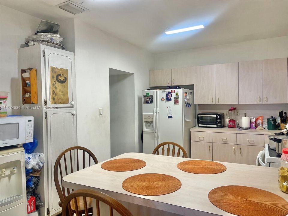 Active With Contract: $660,000 (0 beds, 0 baths, 1586 Square Feet)