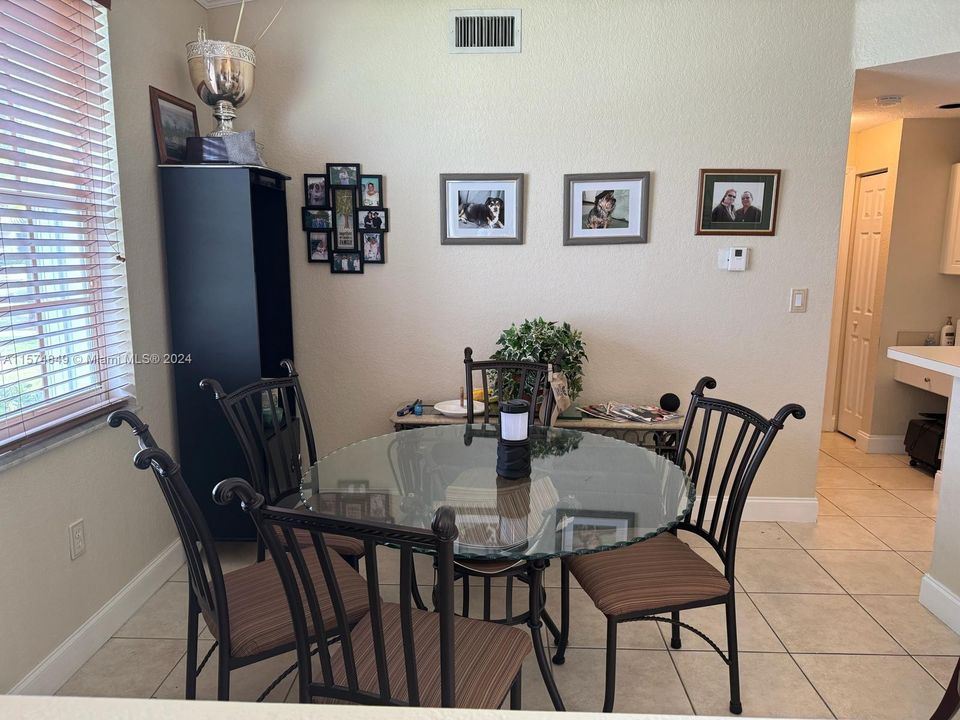 Active With Contract: $444,900 (2 beds, 2 baths, 1005 Square Feet)