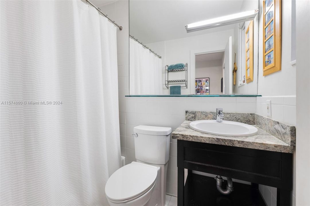 最近租的: $3,200 (2 贝兹, 2 浴室, 920 平方英尺)