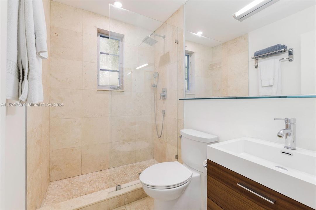 Недавно арендовано: $3,200 (2 спален, 2 ванн, 920 Квадратных фут)
