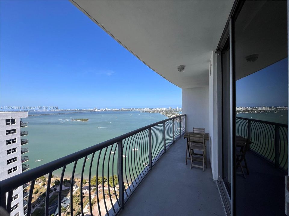 For Sale: $450,301 (1 beds, 1 baths, 791 Square Feet)