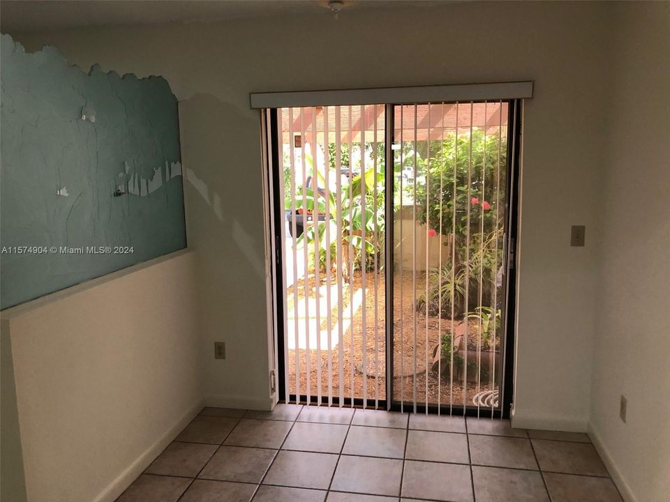 Recently Rented: $3,500 (3 beds, 2 baths, 1359 Square Feet)