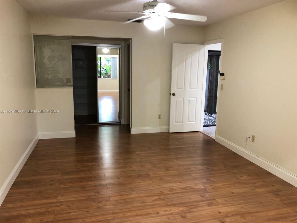 Recently Rented: $3,500 (3 beds, 2 baths, 1359 Square Feet)