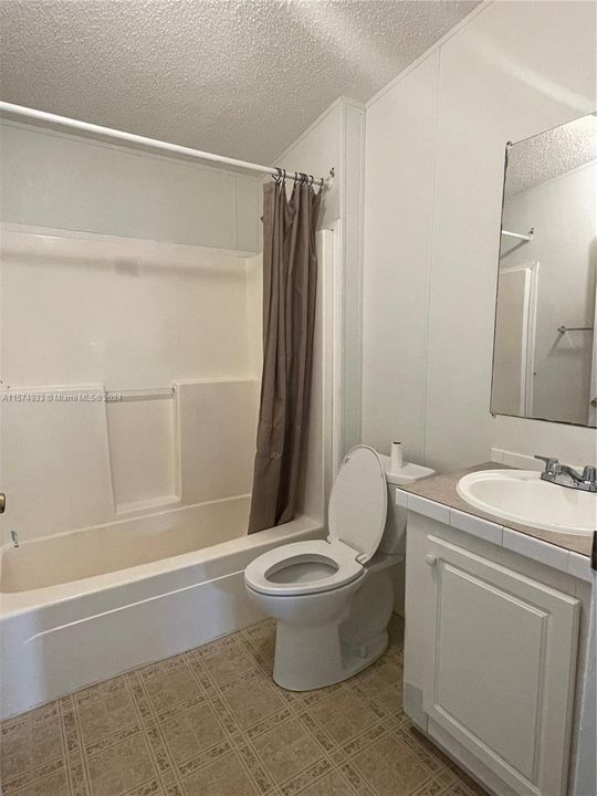 最近租的: $2,350 (3 贝兹, 2 浴室, 1215 平方英尺)