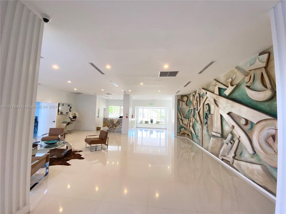 Recently Rented: $4,100 (2 beds, 2 baths, 1380 Square Feet)