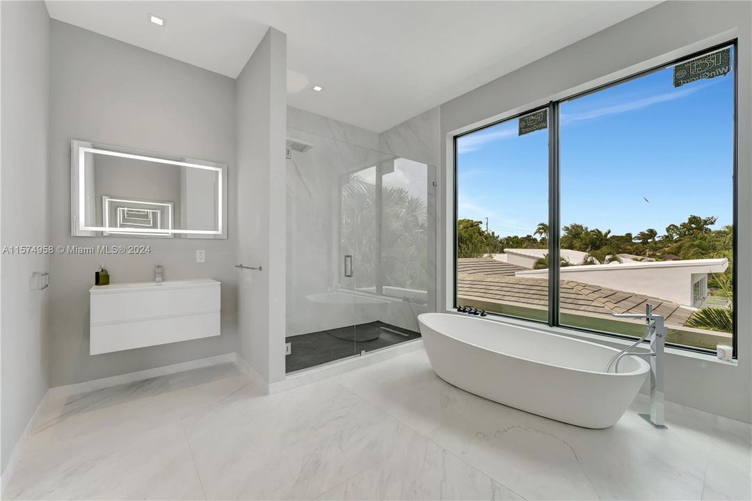 Недавно арендовано: $25,000 (5 спален, 4 ванн, 3500 Квадратных фут)