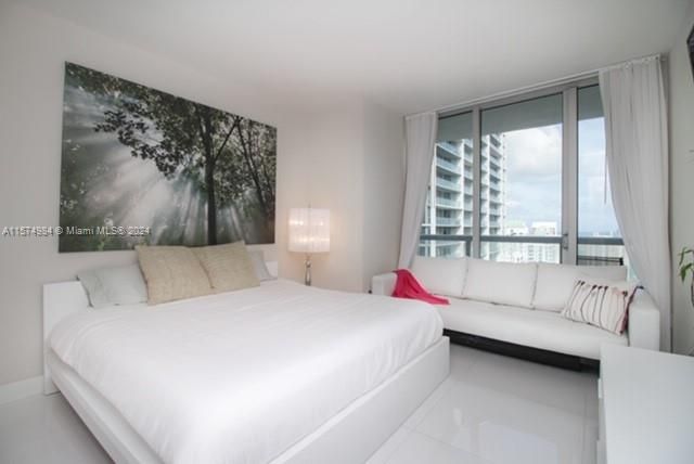 Active With Contract: $7,000 (2 beds, 2 baths, 1347 Square Feet)