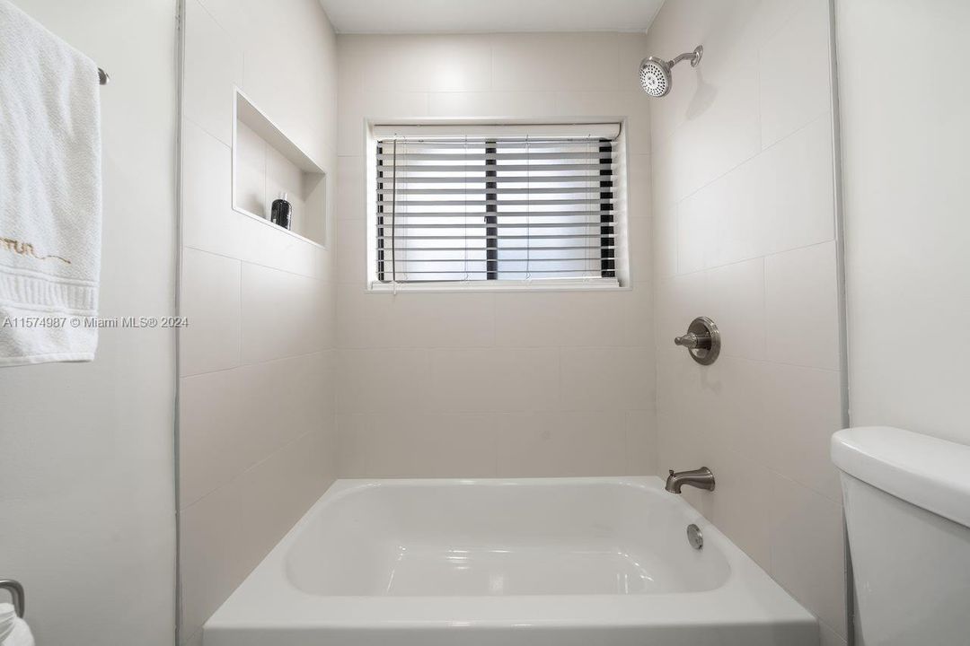 最近租的: $2,000 (2 贝兹, 1 浴室, 753 平方英尺)