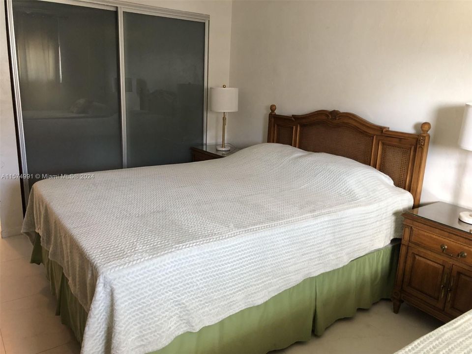 Recently Rented: $3,900 (2 beds, 2 baths, 1155 Square Feet)