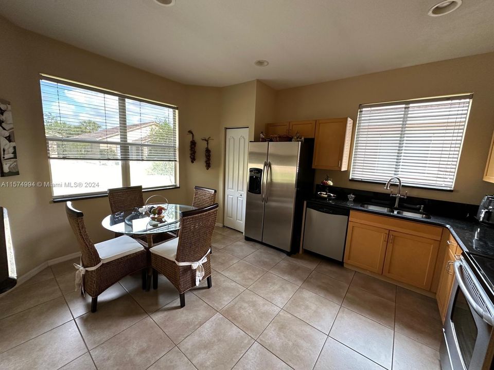 For Sale: $370,000 (4 beds, 2 baths, 1741 Square Feet)