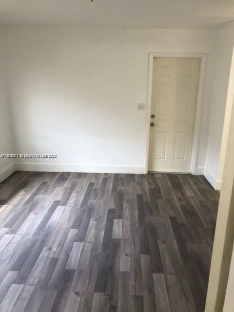 Recently Rented: $3,200 (3 beds, 2 baths, 1356 Square Feet)