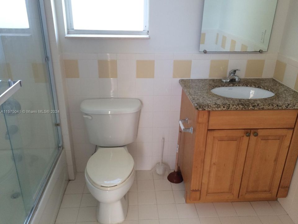 For Rent: $1,900 (0 beds, 1 baths, 398 Square Feet)