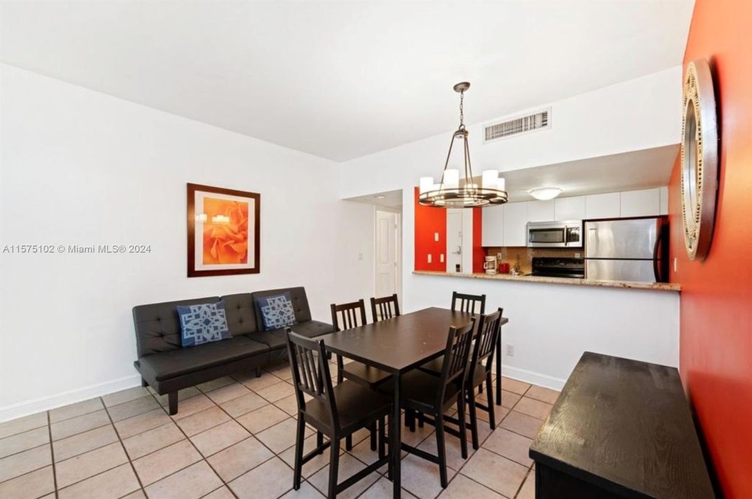 For Sale: $510,000 (1 beds, 1 baths, 730 Square Feet)
