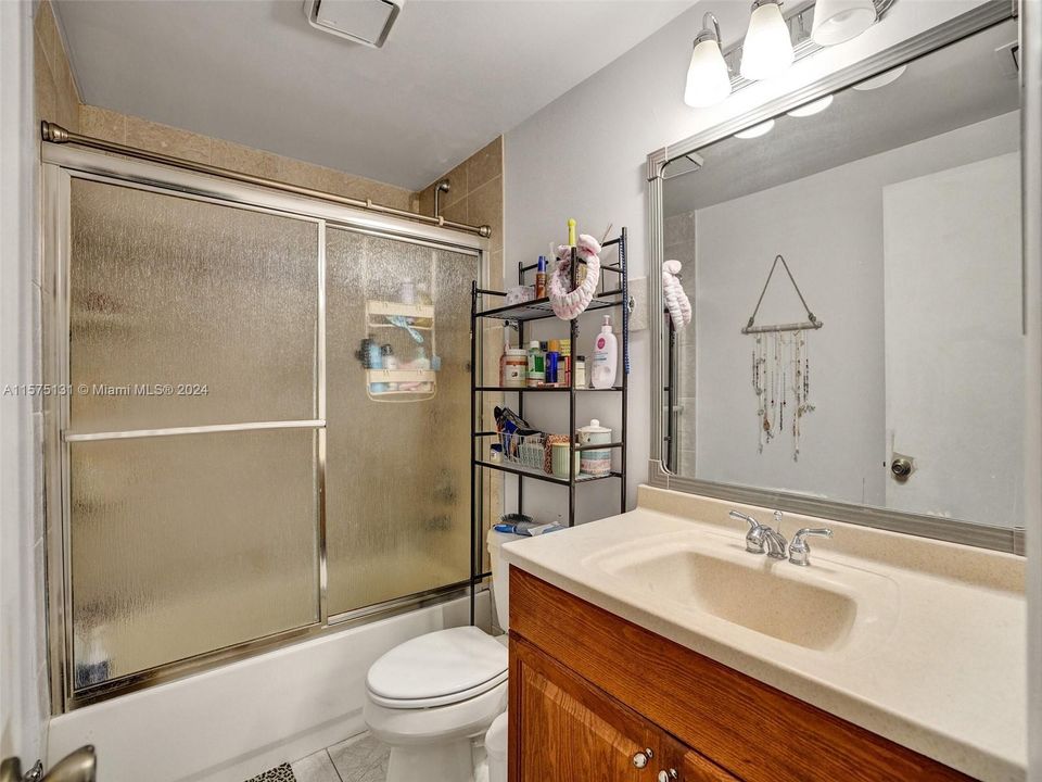 待售: $435,000 (2 贝兹, 2 浴室, 1216 平方英尺)