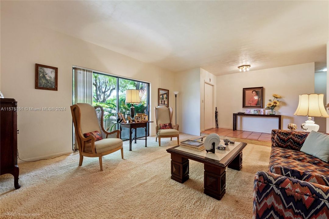 Active With Contract: $1,150,000 (3 beds, 2 baths, 2809 Square Feet)