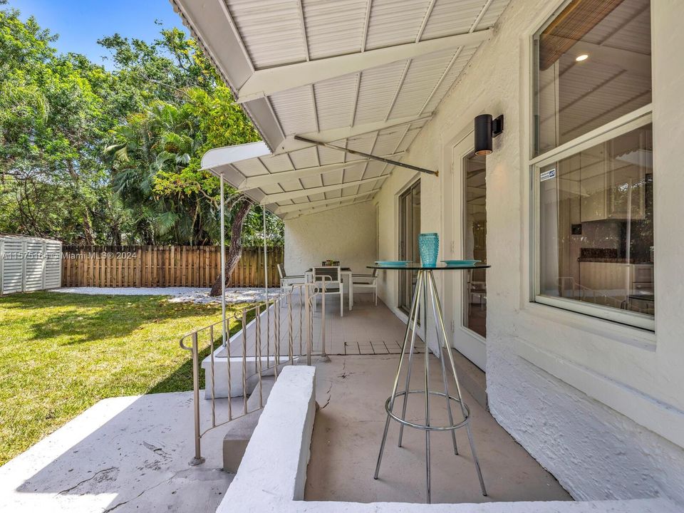 Active With Contract: $825,000 (3 beds, 2 baths, 1656 Square Feet)