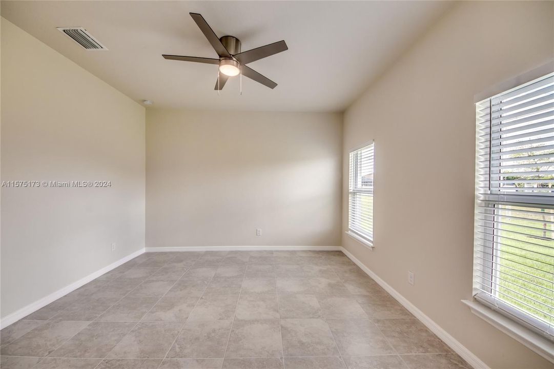 Active With Contract: $405,500 (4 beds, 2 baths, 1691 Square Feet)