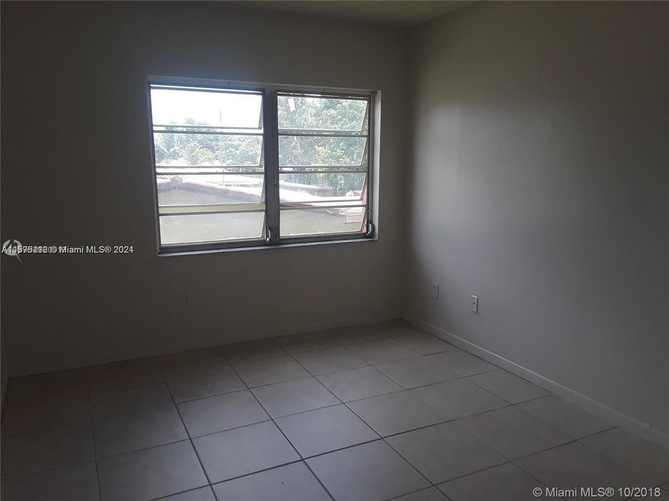 Recently Rented: $2,100 (2 beds, 2 baths, 840 Square Feet)